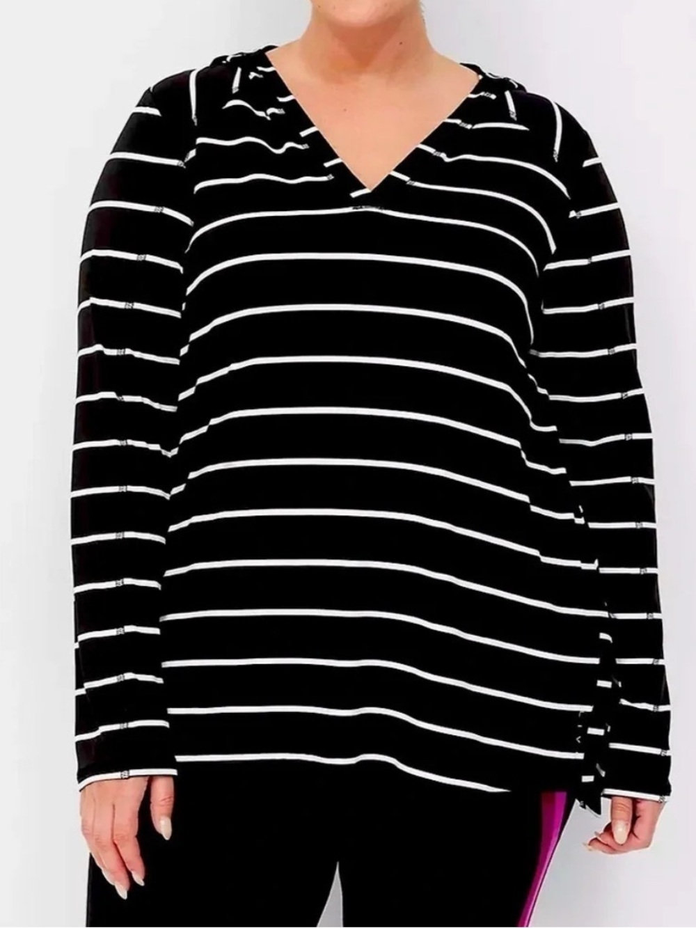 Livi Lane Bryant Activewear Black/White Pullover Hooded Long Sleeve Top Sz 18/20